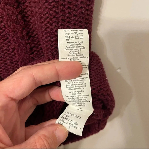 Calvin Klein Jeans - Women’s short sleeve cable button down sweater, size L - Picture 7 of 7